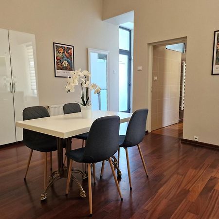 Apartment Exclusive View Cvjetni Trg Zagreb Ngoại thất bức ảnh