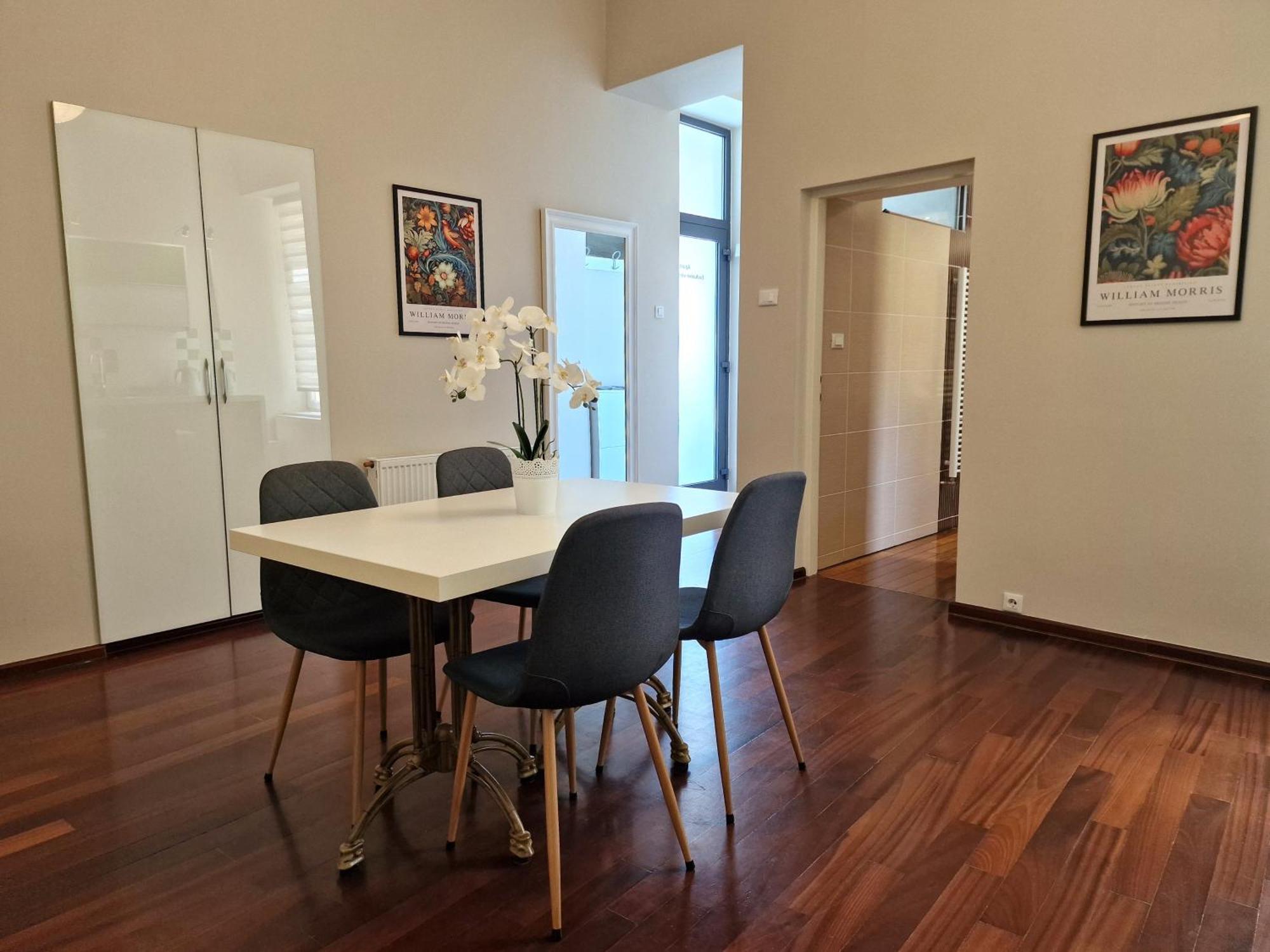 Apartment Exclusive View Cvjetni Trg Zagreb Ngoại thất bức ảnh