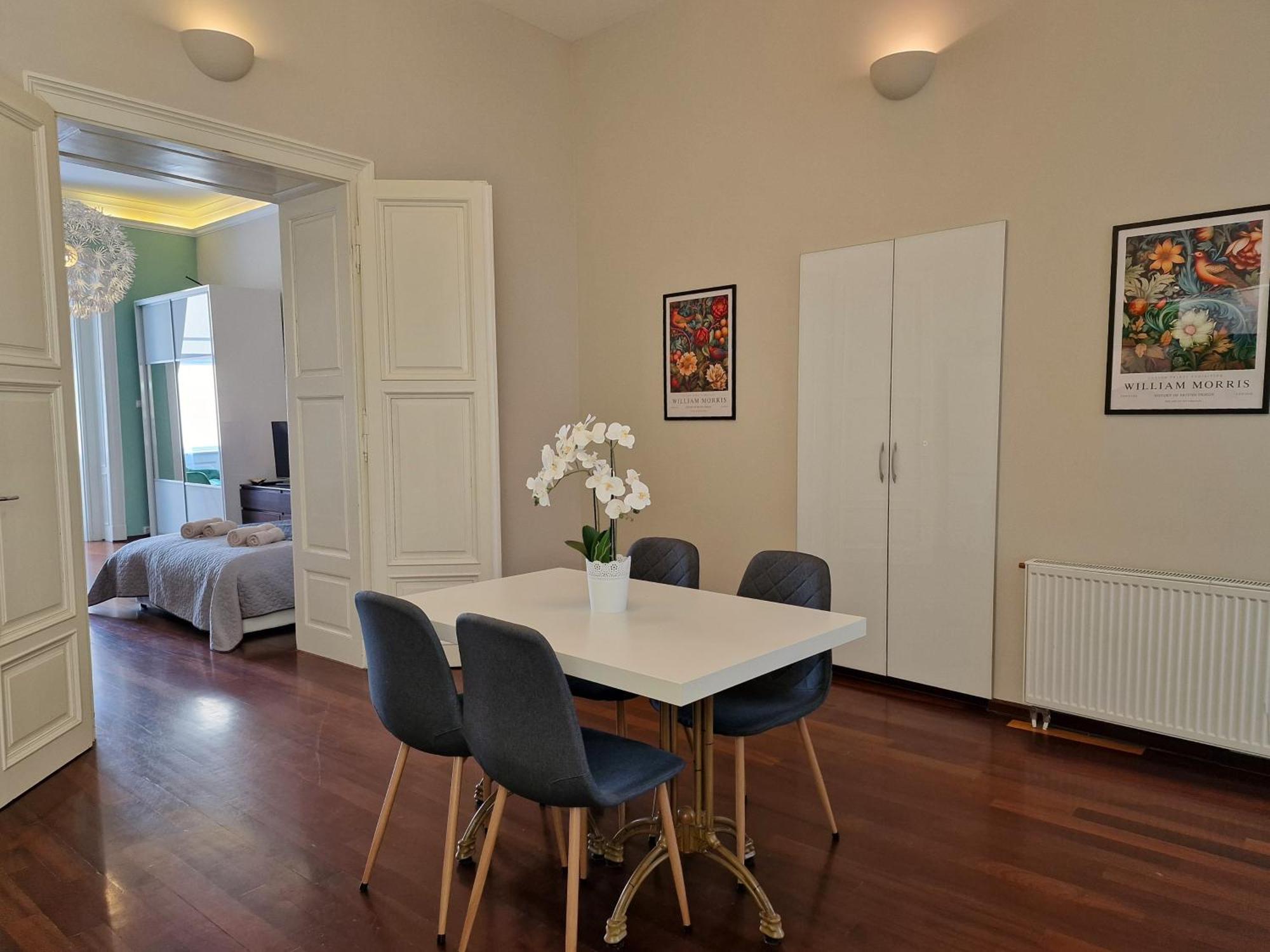 Apartment Exclusive View Cvjetni Trg Zagreb Ngoại thất bức ảnh