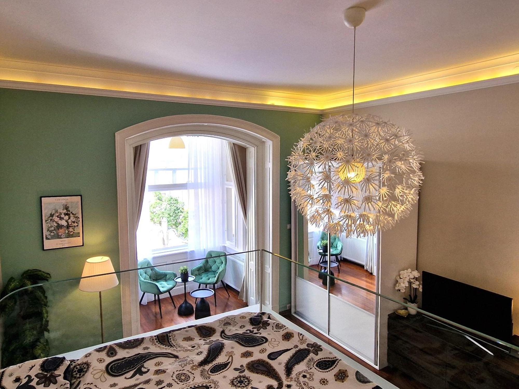 Apartment Exclusive View Cvjetni Trg Zagreb Ngoại thất bức ảnh